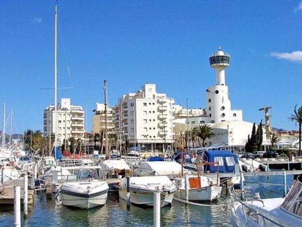 Cn1-Zona Chic Club Nautico, Clima, 5 Minutos Andando De La Playa, Centro, Restaurantes Apartment เอมปูเรียบราบา ภายนอก รูปภาพ