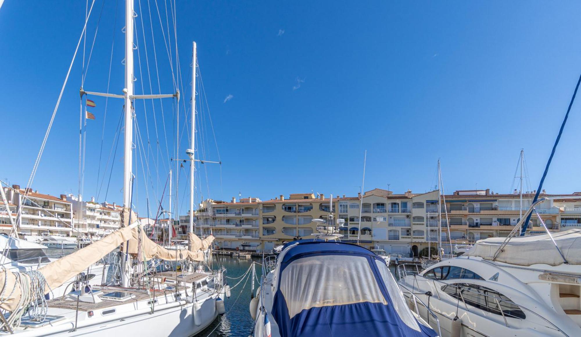 Cn1-Zona Chic Club Nautico, Clima, 5 Minutos Andando De La Playa, Centro, Restaurantes Apartment เอมปูเรียบราบา ภายนอก รูปภาพ