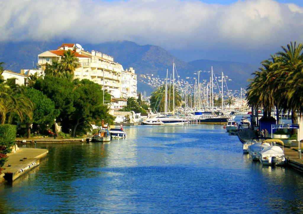 Cn1-Zona Chic Club Nautico, Clima, 5 Minutos Andando De La Playa, Centro, Restaurantes Apartment เอมปูเรียบราบา ภายนอก รูปภาพ